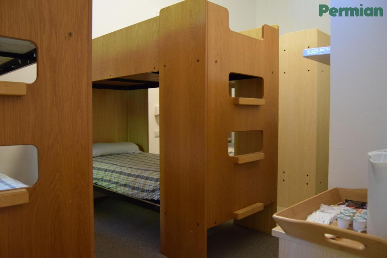 Fsc Juniper Hall Hostel Mickleham Eksteriør billede