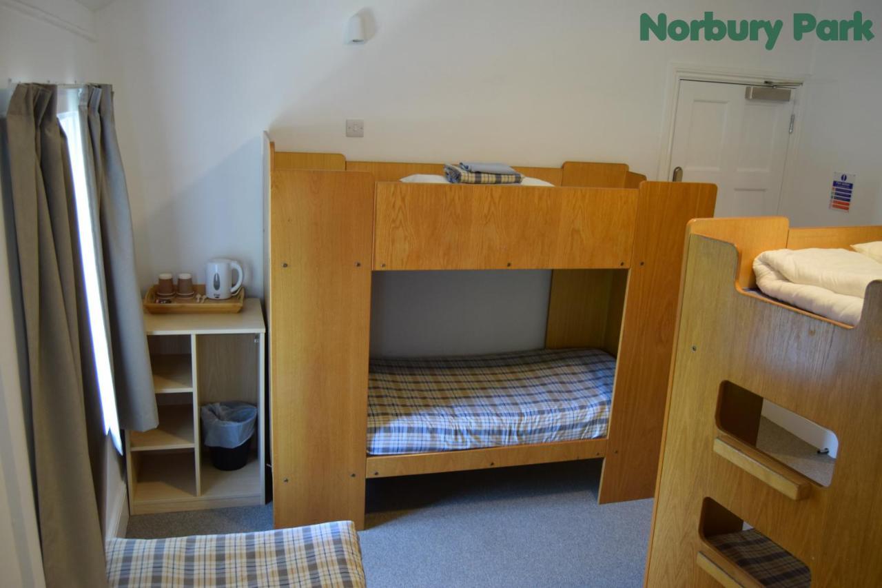 Fsc Juniper Hall Hostel Mickleham Eksteriør billede